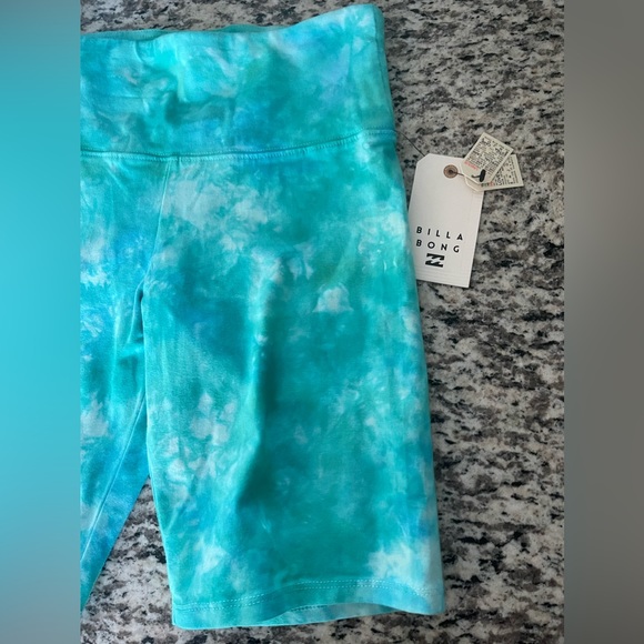 Billabong Biker Babe Shorts 🌊 NWT 🏷️ - Picture 4 of 6